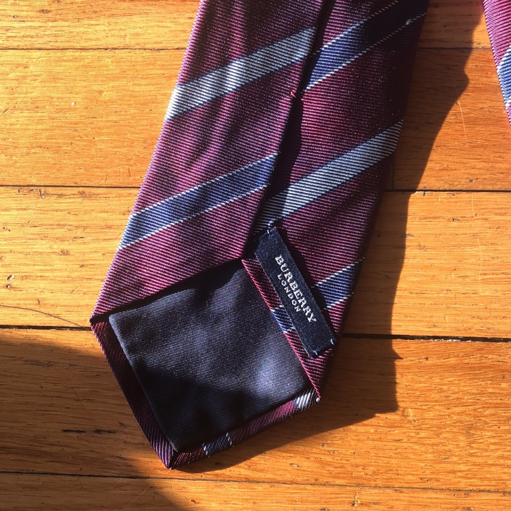 Burberry tie - Picture 2 of 8